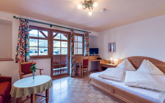 Komfort-Plus Doppelzimmer Ski Amade Alpendorf St. JohannDoppelzimmer Ski Amade Alpendorf St. Johann